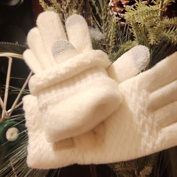 NEW UGG GLOVES - Picture 3 of 3